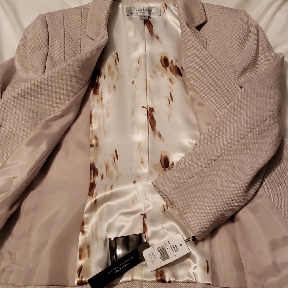 2 piece suit - Picture 6 of 6
